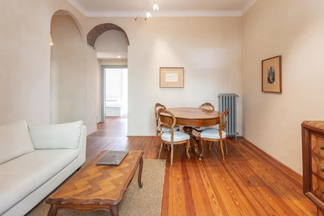 Suite Cavour By Icasamia It Varese Exterior foto
