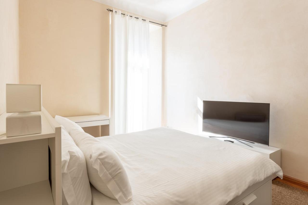 Suite Cavour By Icasamia It Varese Exterior foto